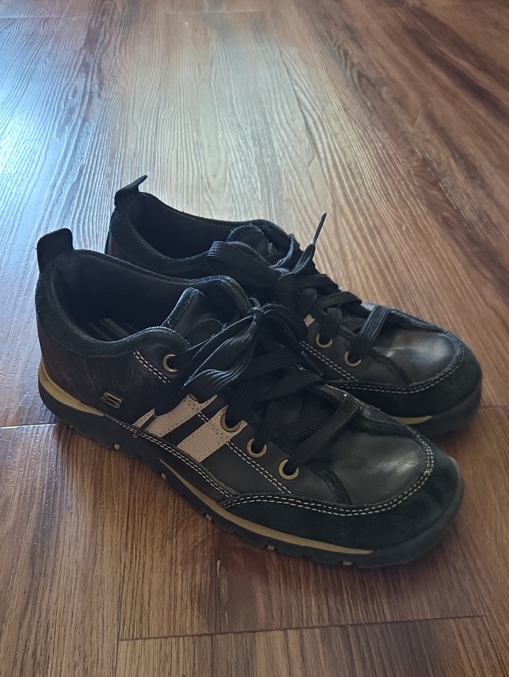 Vintage Y2K Skechers  Women's Black Size 9